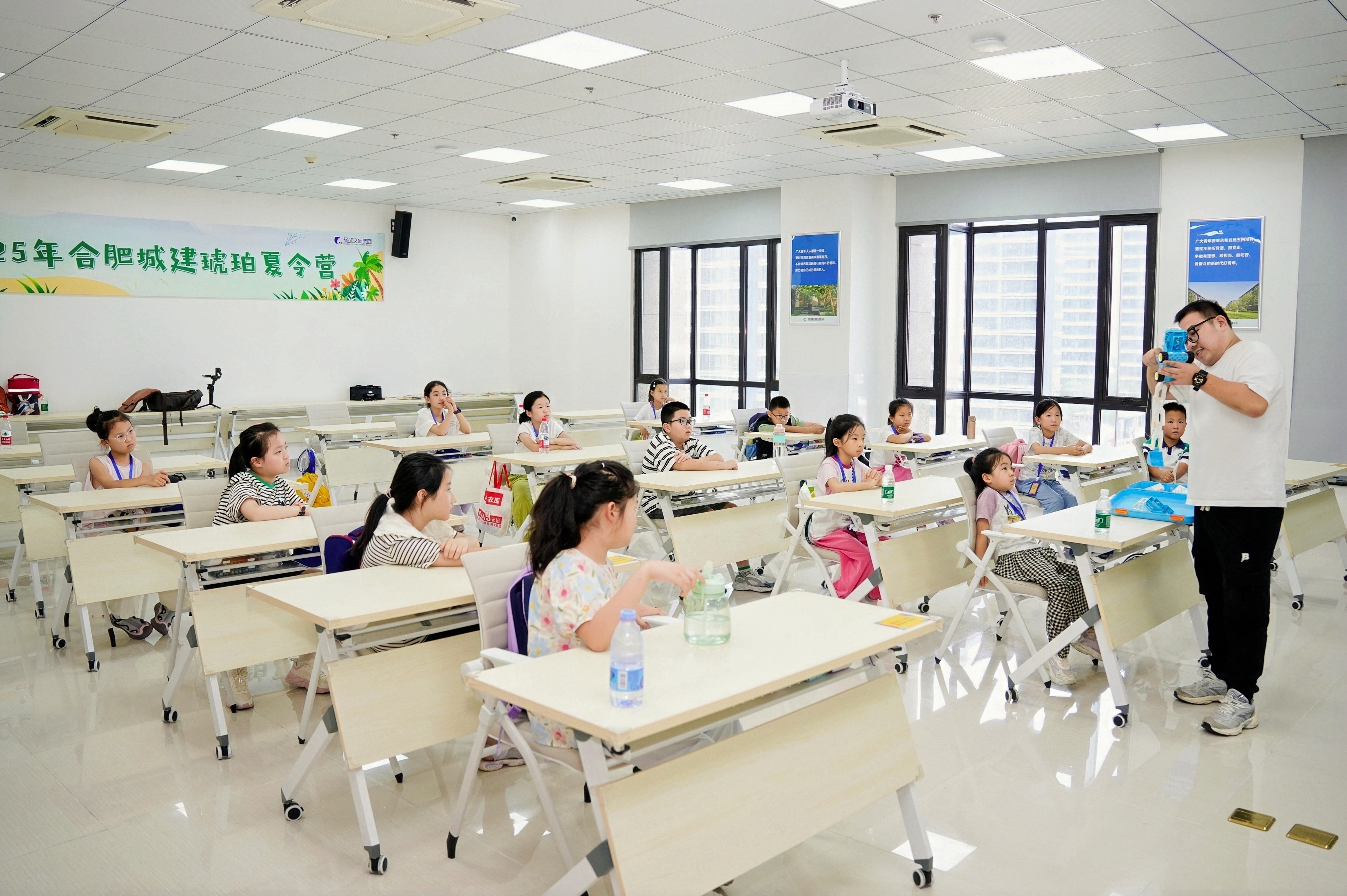 “琥珀夏令營”拉近企業(yè)與職工家庭的距離